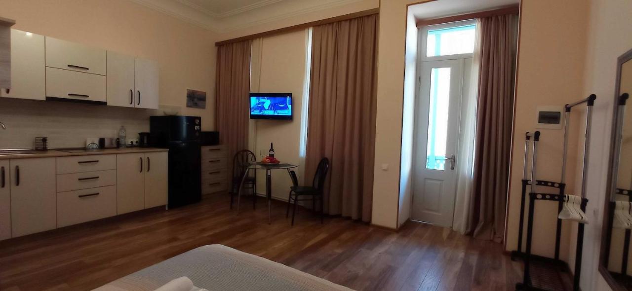 La Maison #7 Tbilisi Bagian luar foto